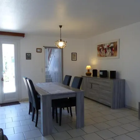 度假居 Maison Cosy A : Proche Centre, Cour Fleurie, Velos, Wifi Et Draps Fournis - Fr-1-489-162