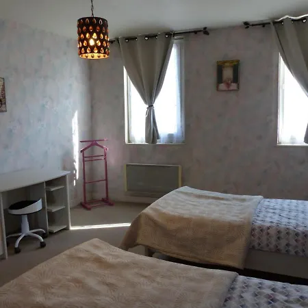 Maison Cosy A : Proche Centre, Cour Fleurie, Velos, Wifi Et Draps Fournis - Fr-1-489-162 度假居 穆兰