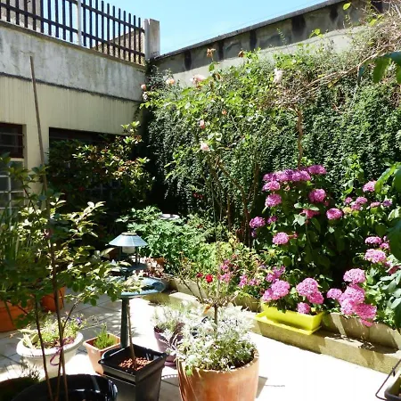 Maison Cosy A Moulins : Proche Centre, Cour Fleurie, Velos, Wifi Et Draps Fournis - Fr-1-489-162 *